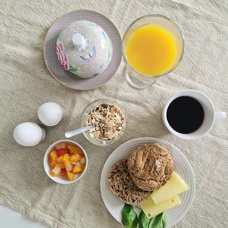 Hima Stockholm With Parking شقة